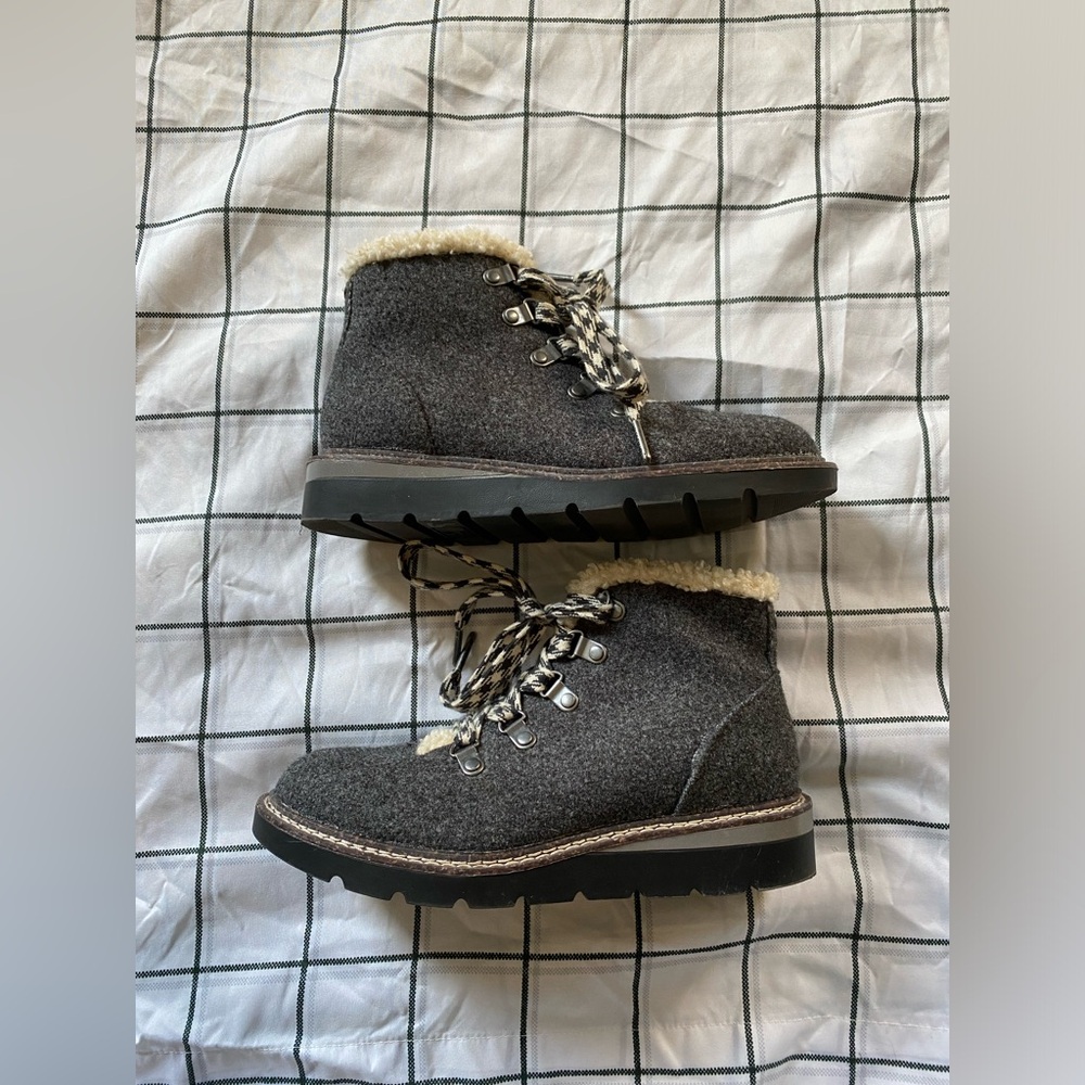 Madden NYC Women's SIZE 6 Gray Flannel Hiker Wedge Faux Fur Lace Up Boots NEW